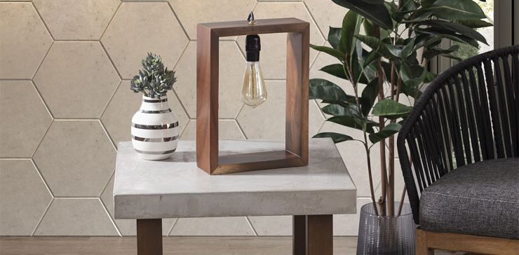 Lámpara De Mesa Con Foco Decorativo Cuadra Parota